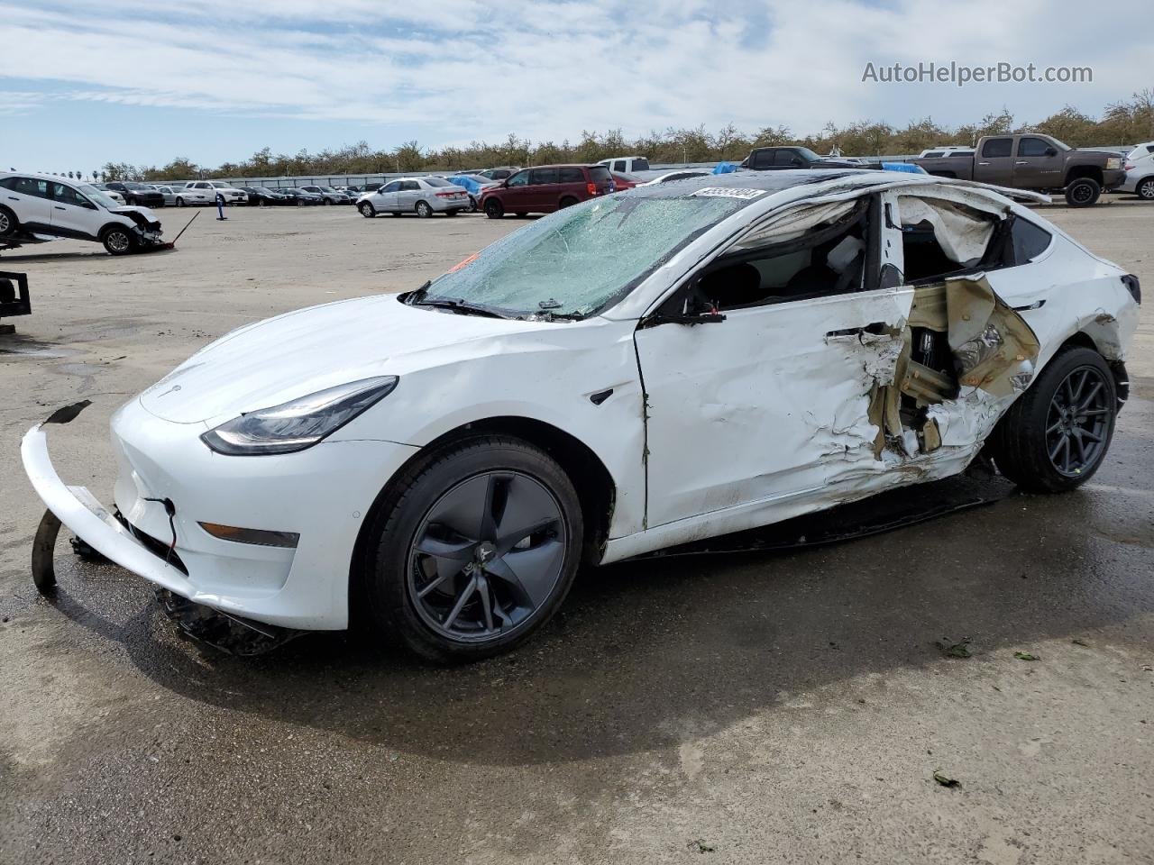 2019 Tesla Model 3  Белый vin: 5YJ3E1EB6KF433471