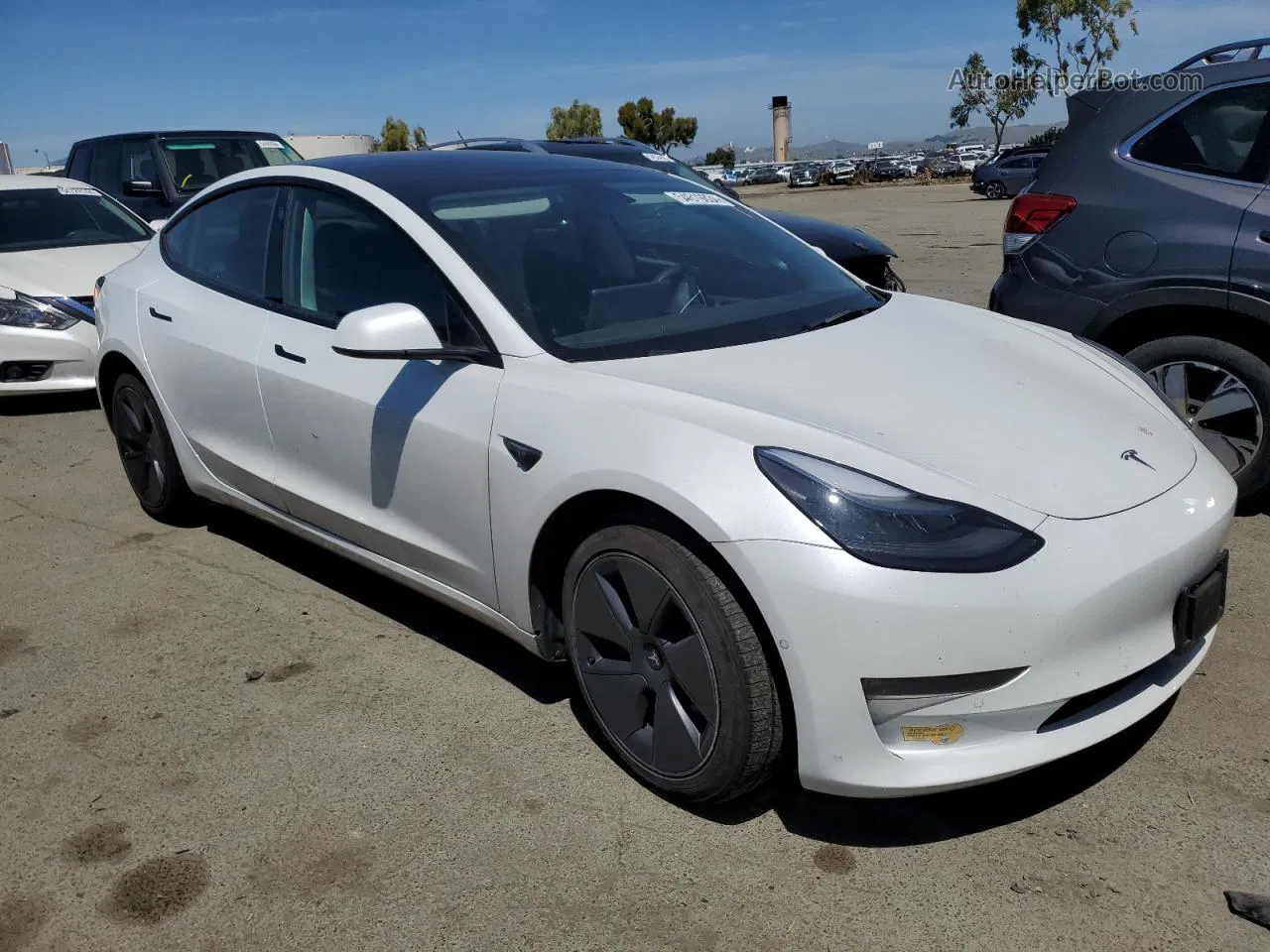 2022 Tesla Model 3  Белый vin: 5YJ3E1EB6NF107142