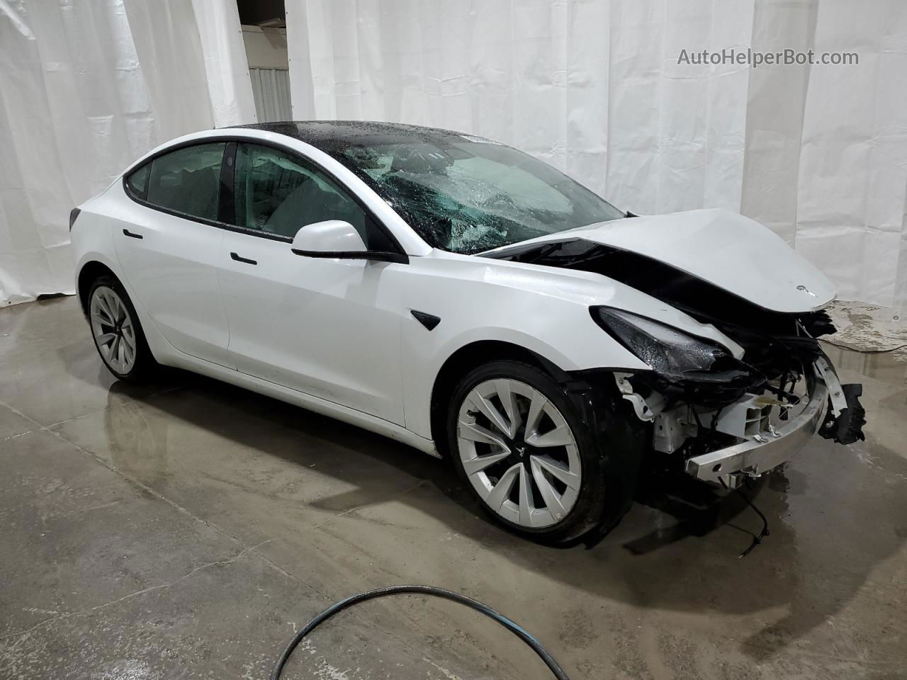 2022 Tesla Model 3  White vin: 5YJ3E1EB6NF290543