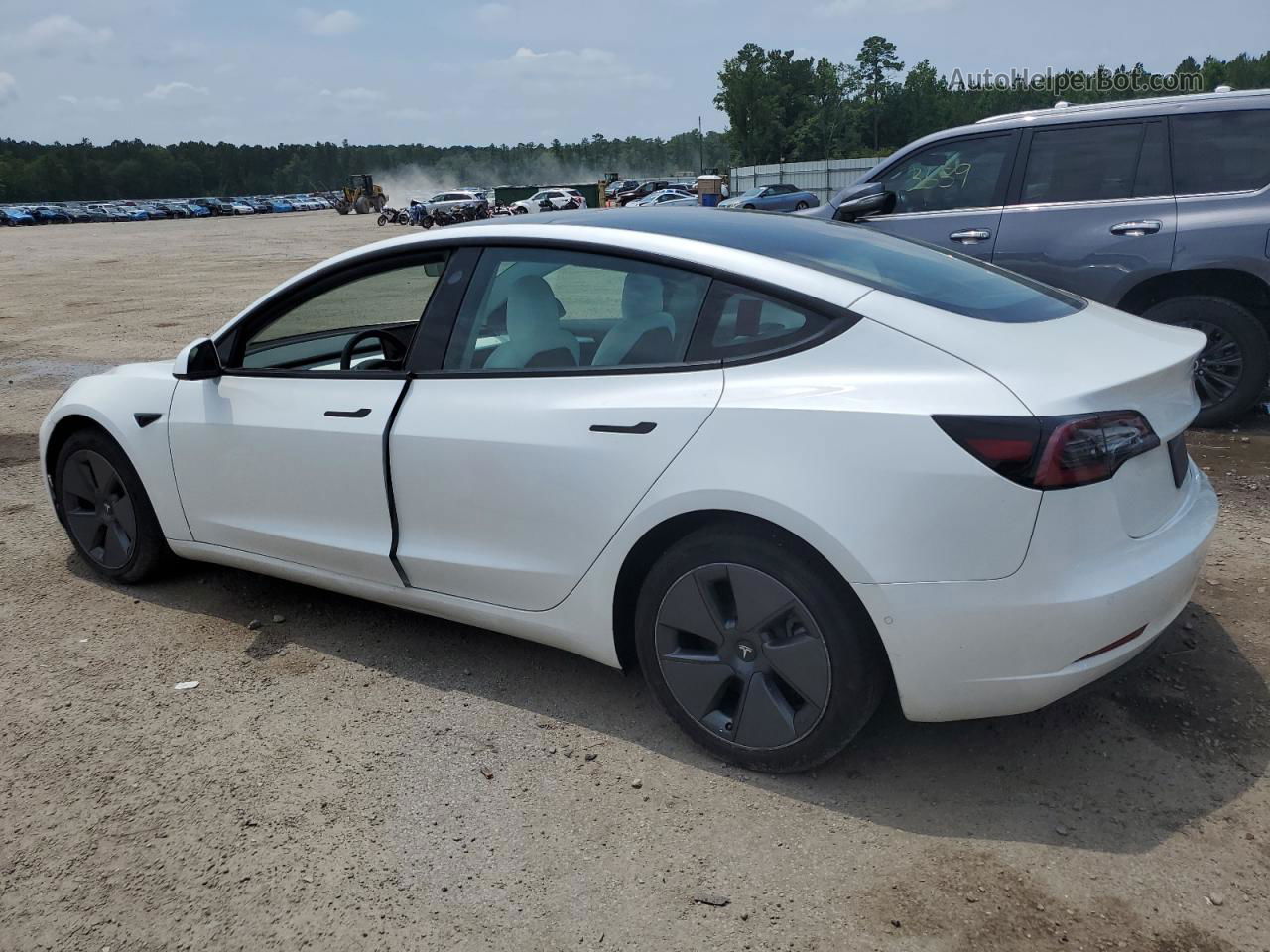 2022 Tesla Model 3  Белый vin: 5YJ3E1EB6NF327204