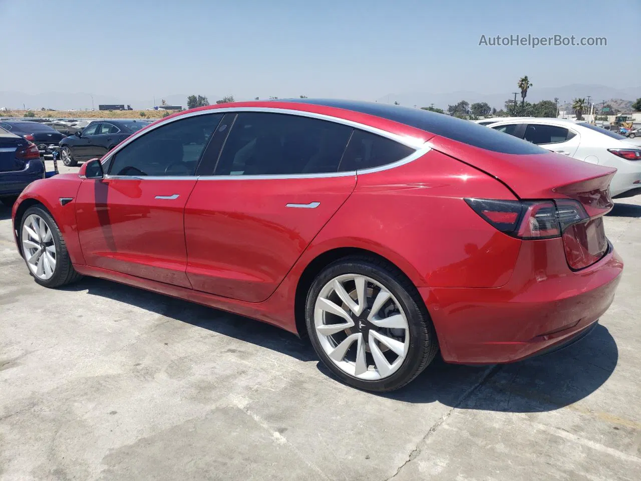 2018 Tesla Model 3  Red vin: 5YJ3E1EB7JF097201