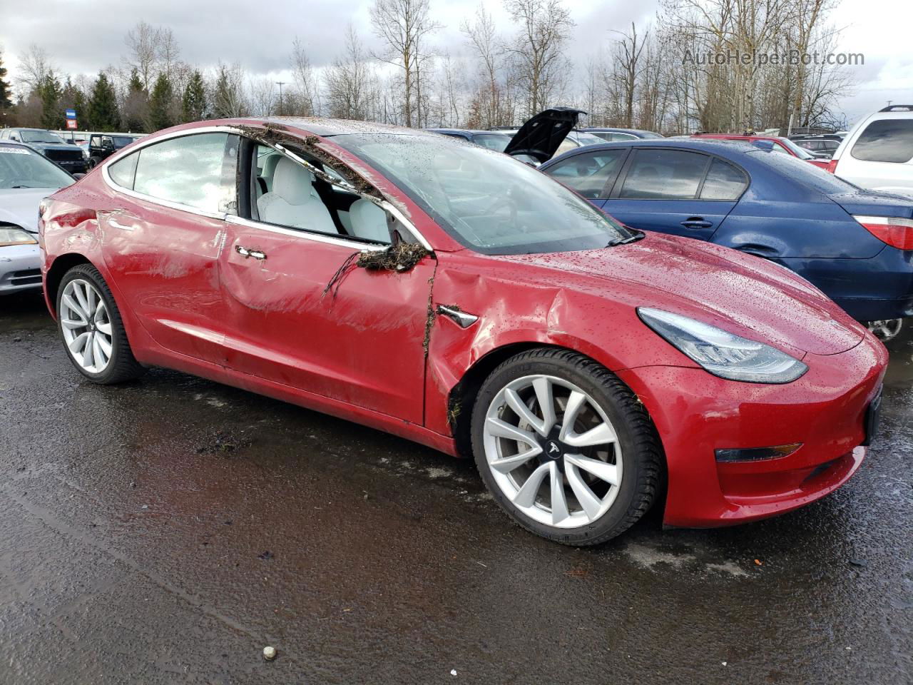 2018 Tesla Model 3  Красный vin: 5YJ3E1EB7JF100839