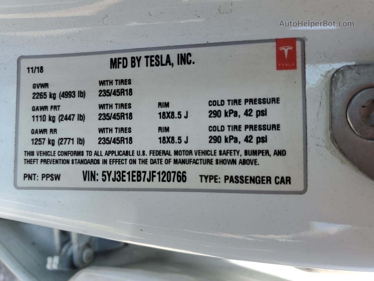 2018 Tesla Model 3  Белый vin: 5YJ3E1EB7JF120766