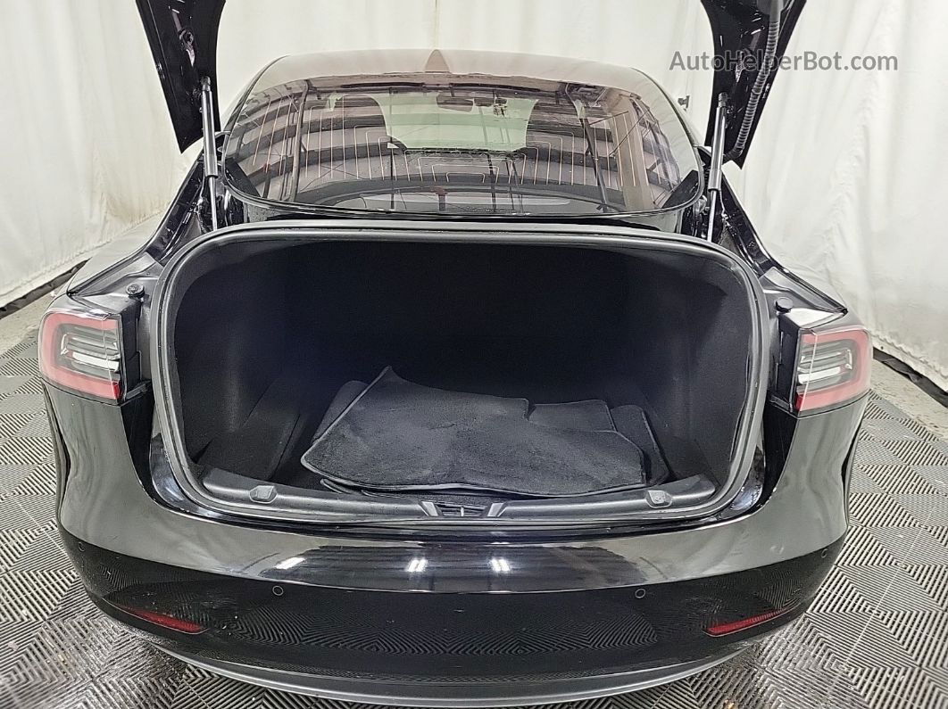 2019 Tesla Model 3   White vin: 5YJ3E1EB7KF193962