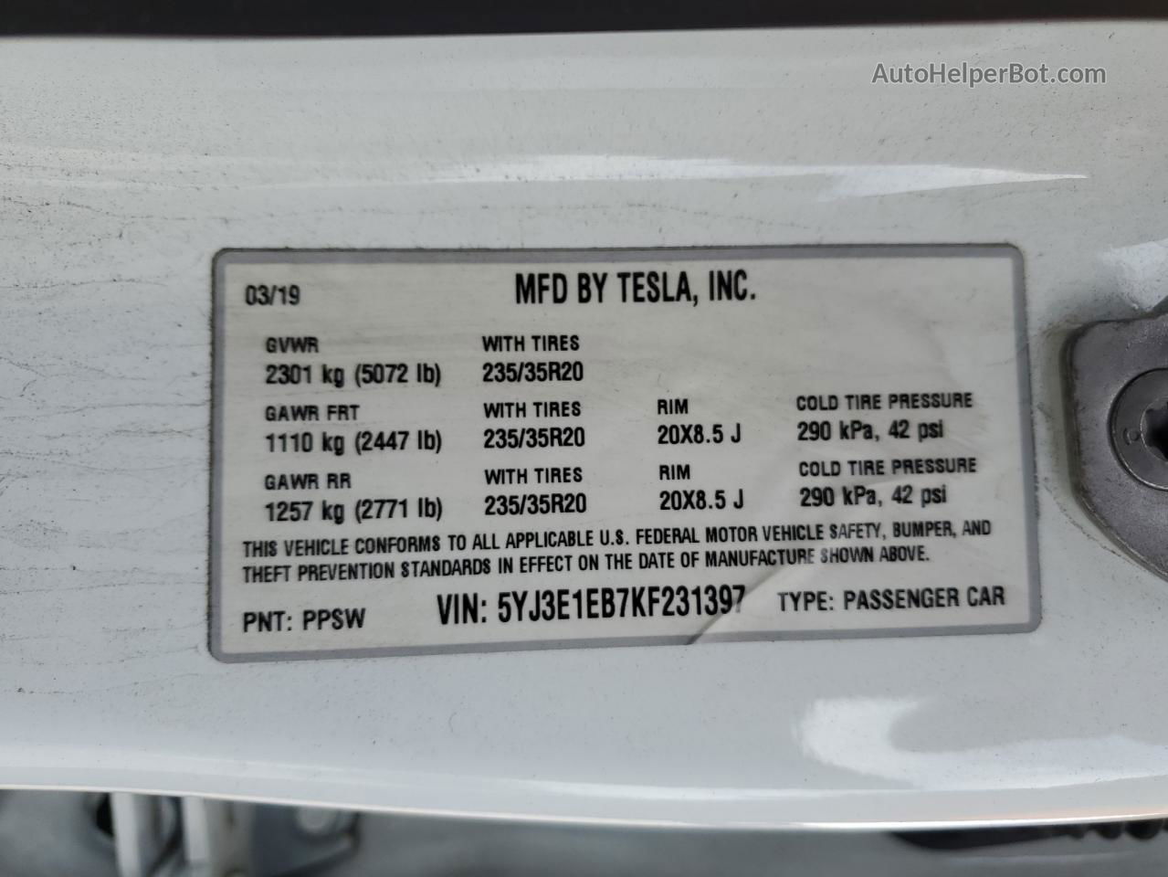 2019 Tesla Model 3  White vin: 5YJ3E1EB7KF231397