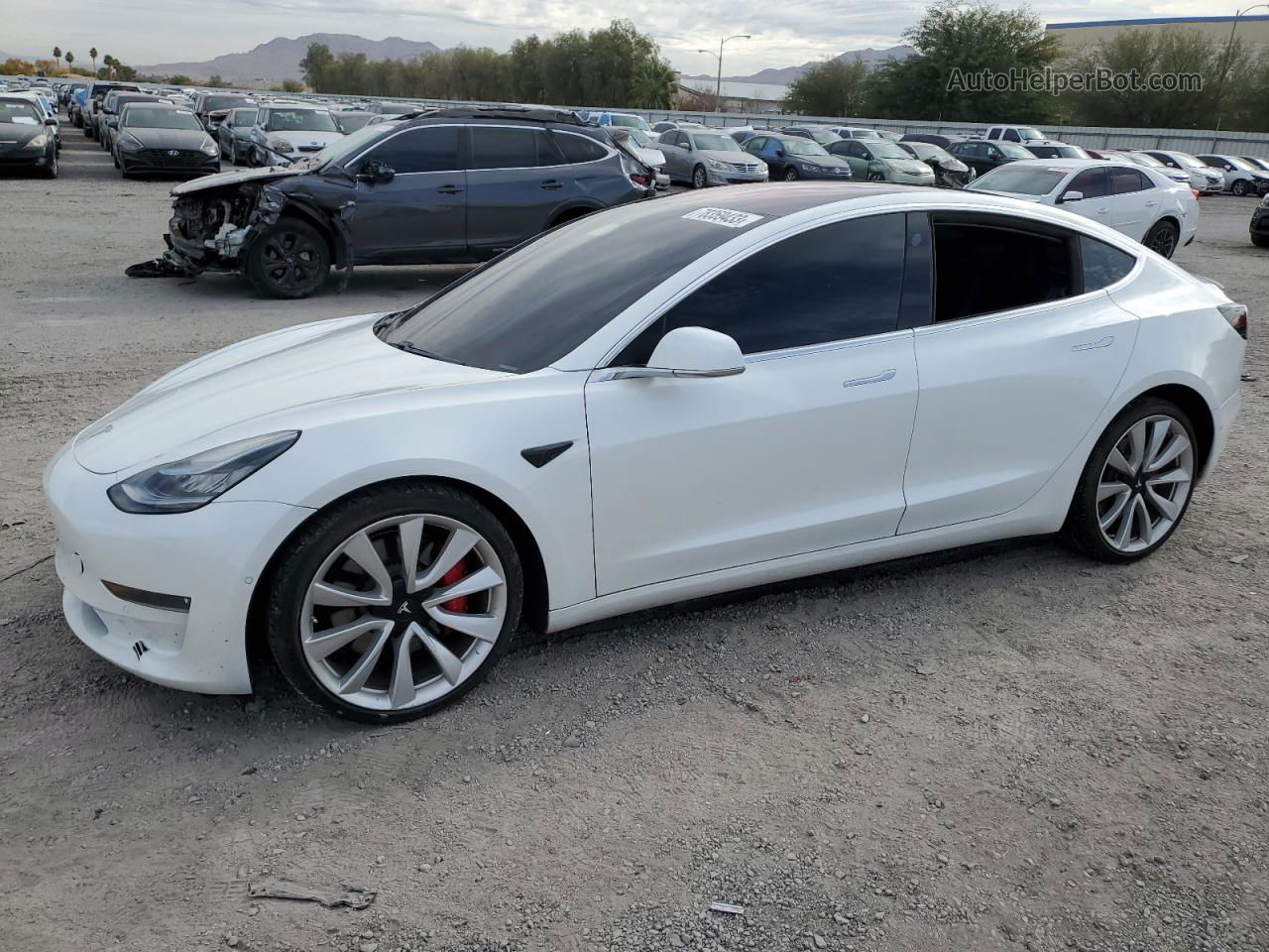 2019 Tesla Model 3  Белый vin: 5YJ3E1EB7KF231397