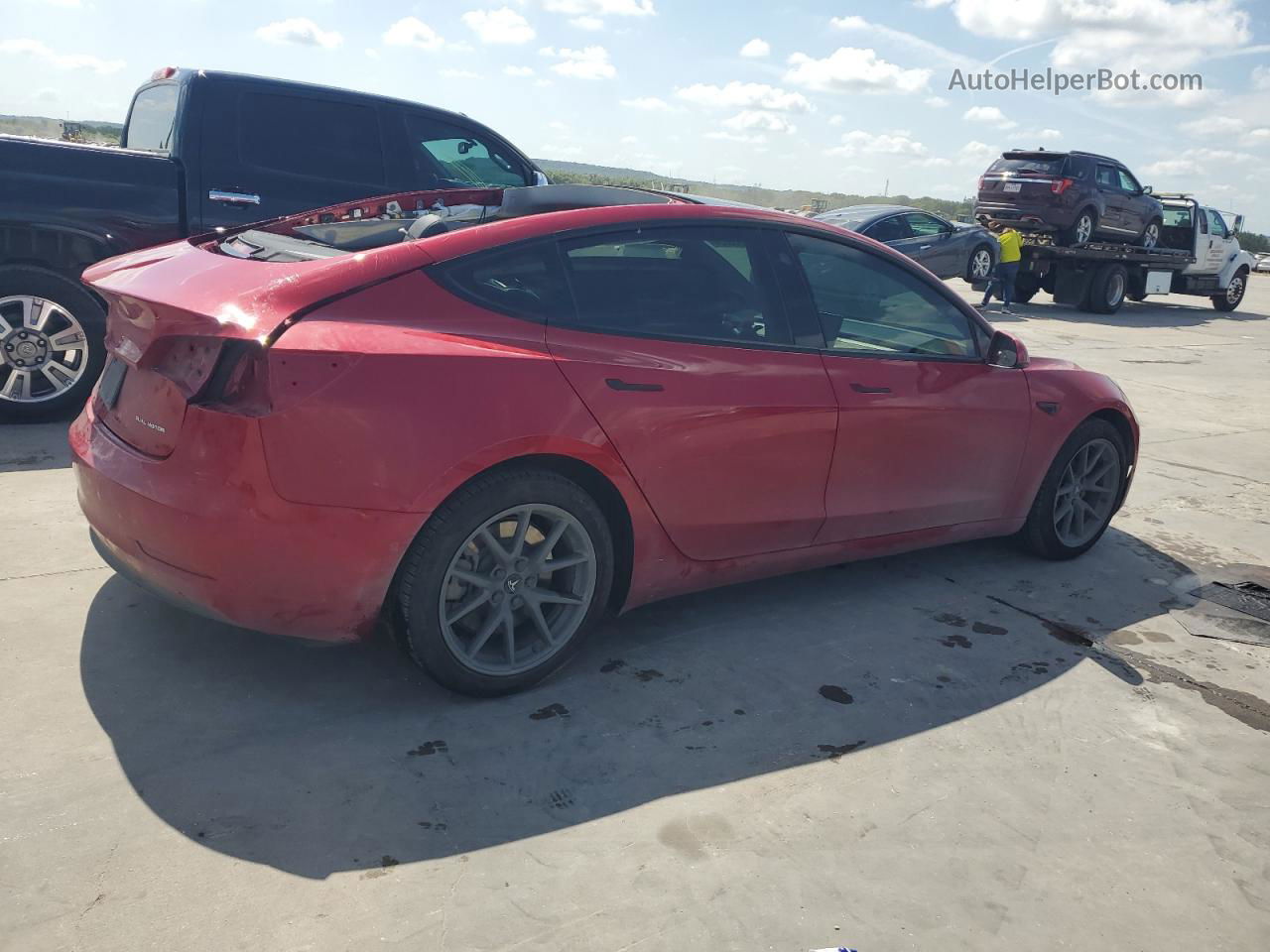 2022 Tesla Model 3  Red vin: 5YJ3E1EB7NF117422