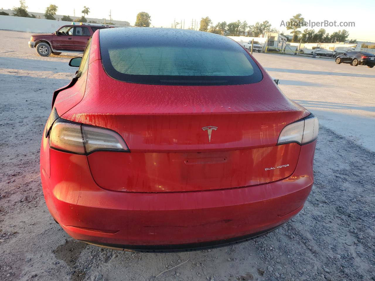 2022 Tesla Model 3  Red vin: 5YJ3E1EB7NF145012