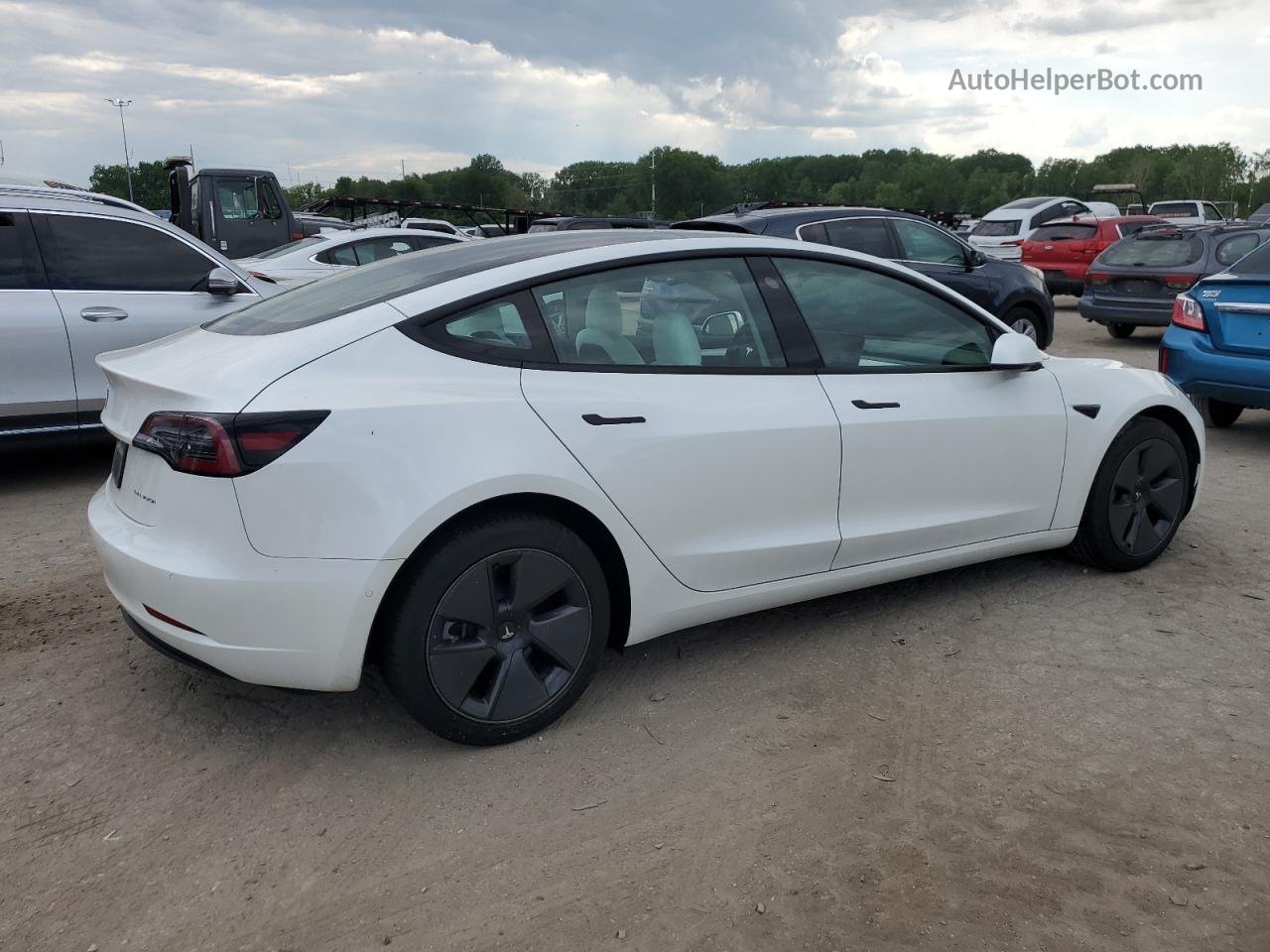 2022 Tesla Model 3  White vin: 5YJ3E1EB7NF351205