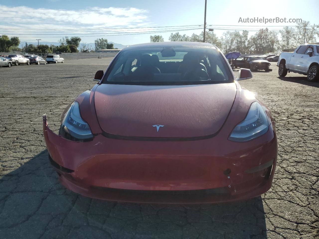 2018 Tesla Model 3  Red vin: 5YJ3E1EB8JF130187