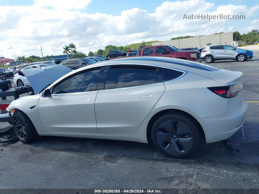 2018 Tesla Model 3 Long Range/performance White vin: 5YJ3E1EB8JF181947