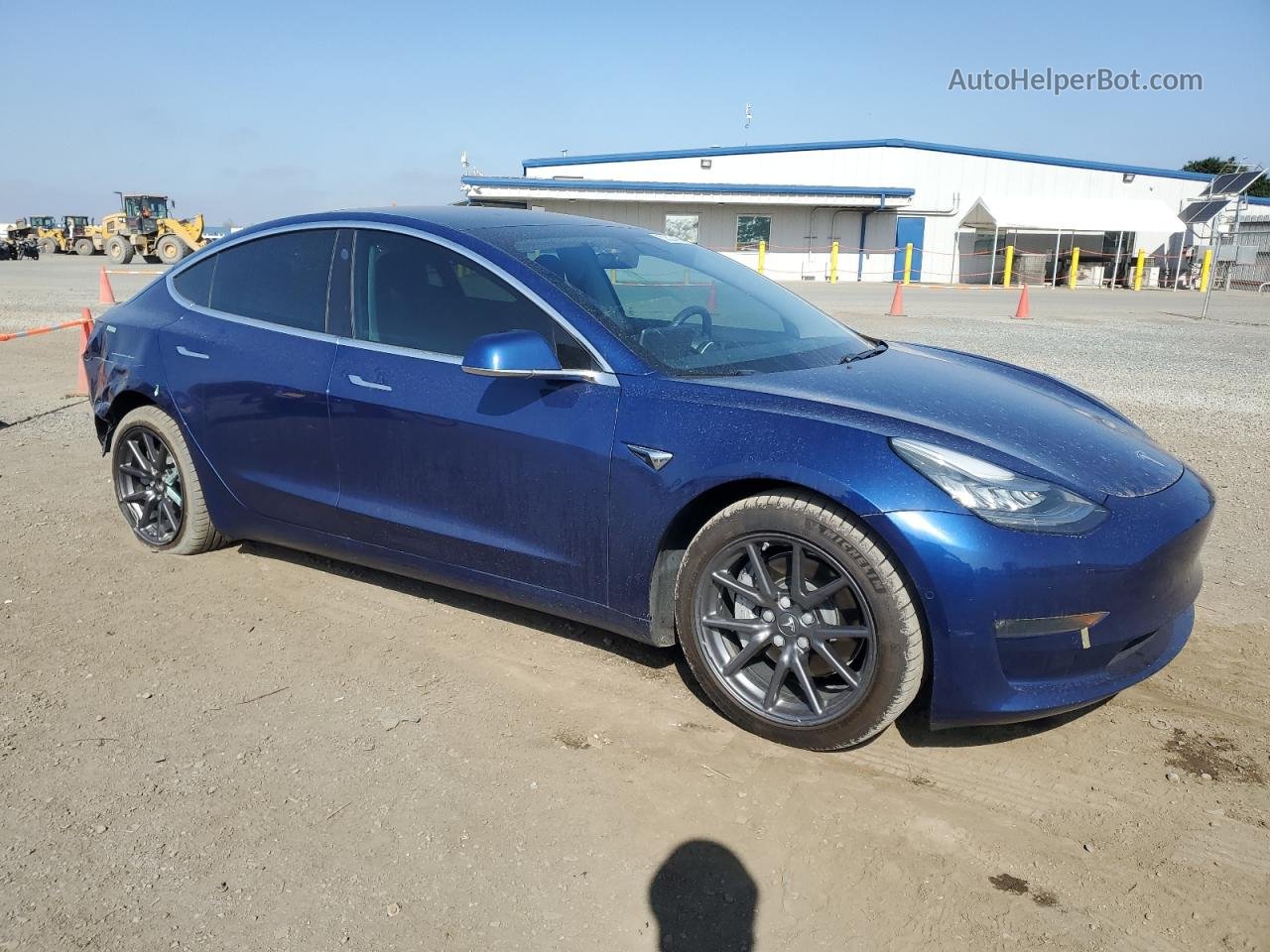 2019 Tesla Model 3  Синий vin: 5YJ3E1EB8KF497219