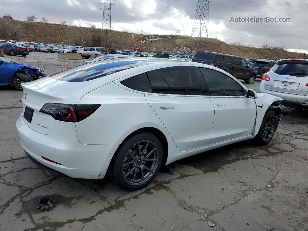 2019 Tesla Model 3  White vin: 5YJ3E1EB8KF512396