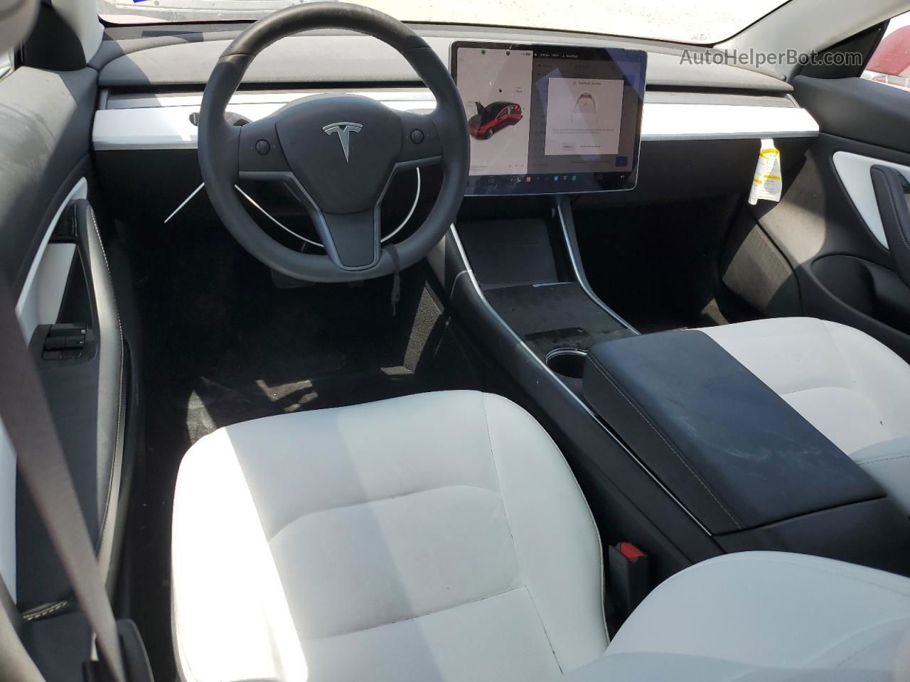 2020 Tesla Model 3  Red vin: 5YJ3E1EB8LF537185