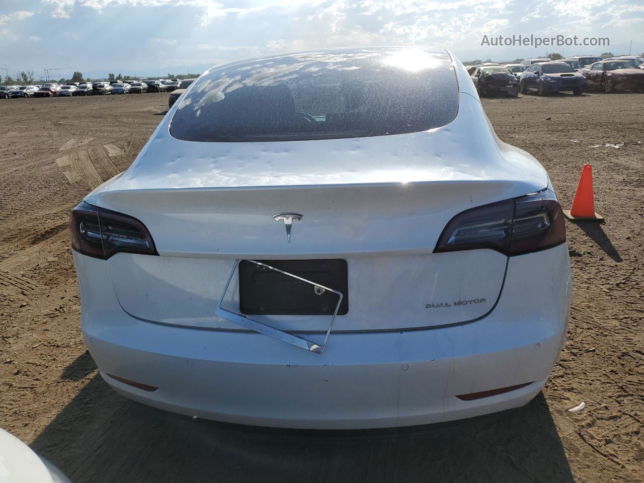 2020 Tesla Model 3  White vin: 5YJ3E1EB8LF665829