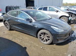 2018 Tesla Model 3  Черный vin: 5YJ3E1EB9JF127296