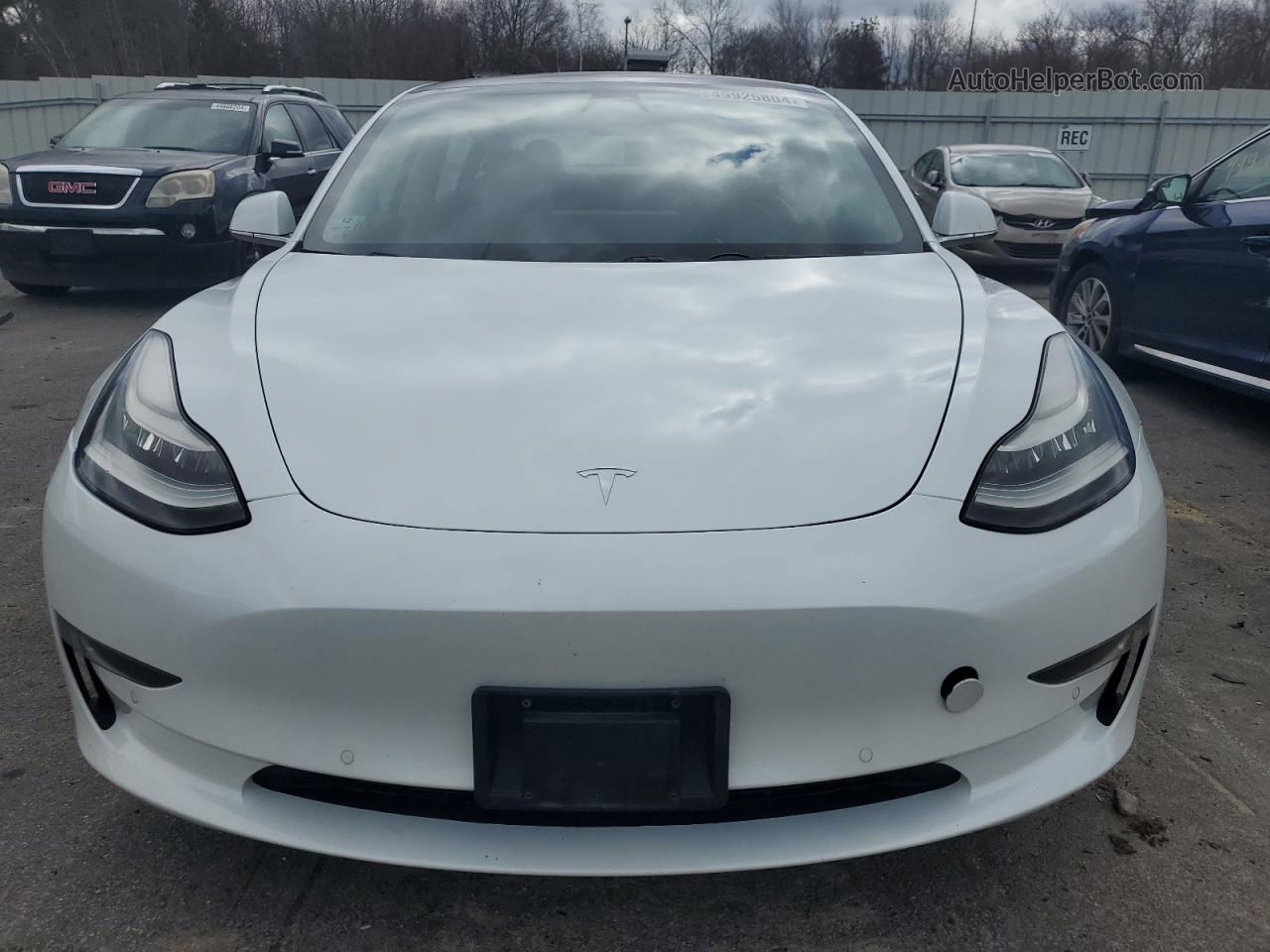 2018 Tesla Model 3  White vin: 5YJ3E1EB9JF131204