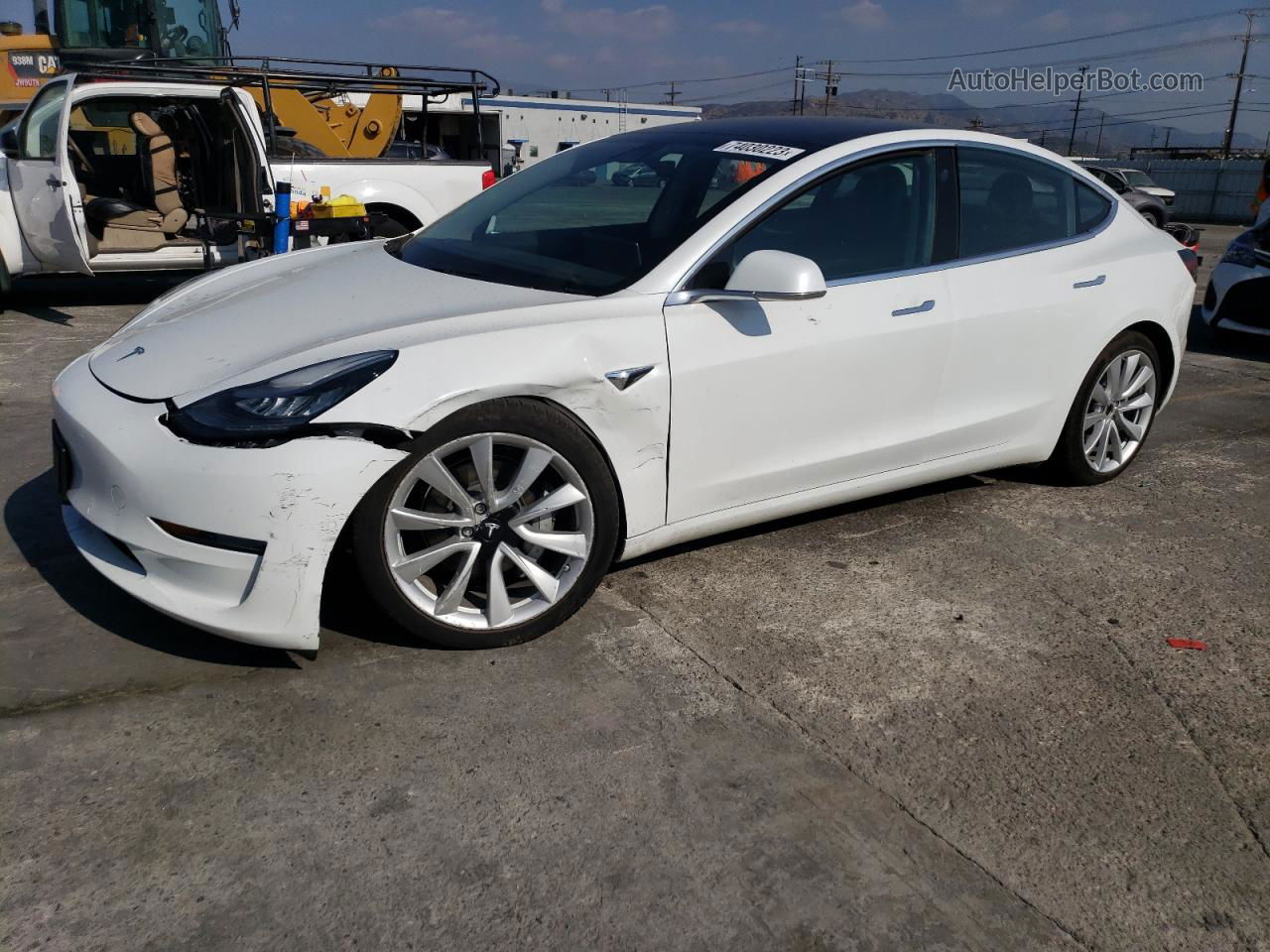 2018 Tesla Model 3  White vin: 5YJ3E1EB9JF134264