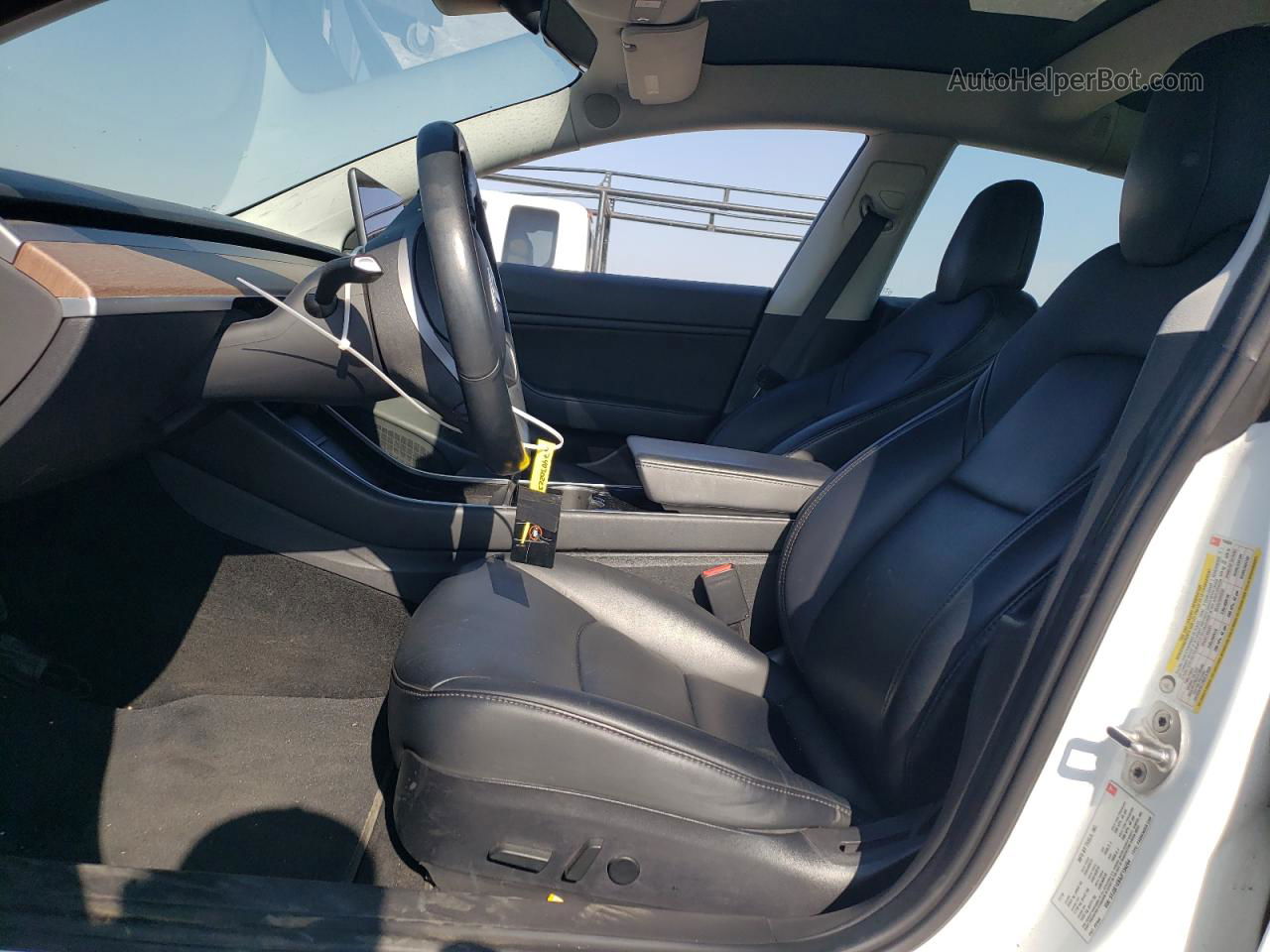 2018 Tesla Model 3  White vin: 5YJ3E1EB9JF134264