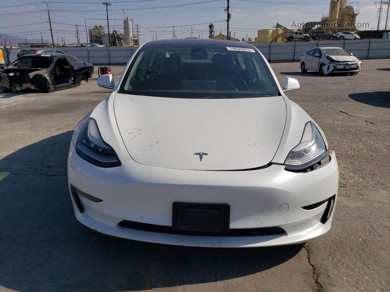 2018 Tesla Model 3  Белый vin: 5YJ3E1EB9JF134264
