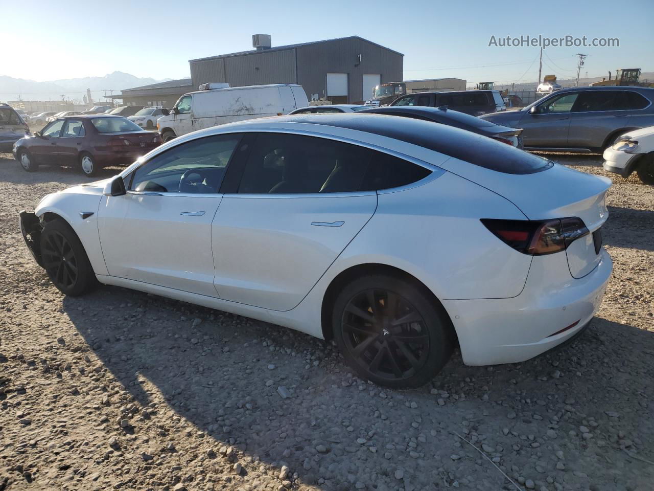 2019 Tesla Model 3  White vin: 5YJ3E1EB9KF191534