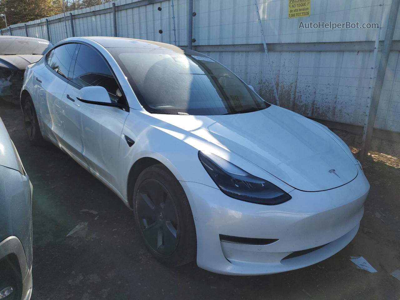 2022 Tesla Model 3  White vin: 5YJ3E1EB9NF173474