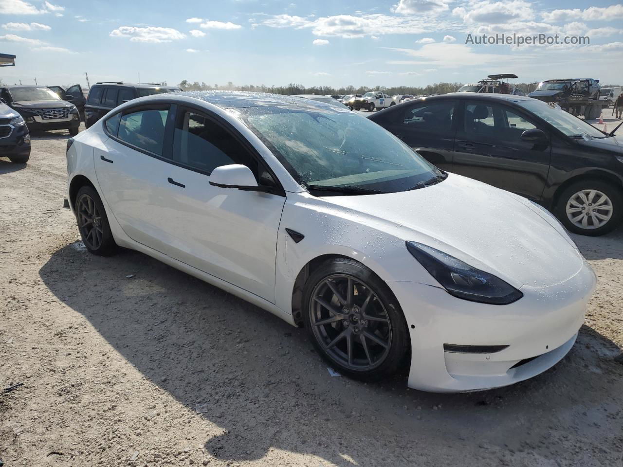 2022 Tesla Model 3  White vin: 5YJ3E1EB9NF251901