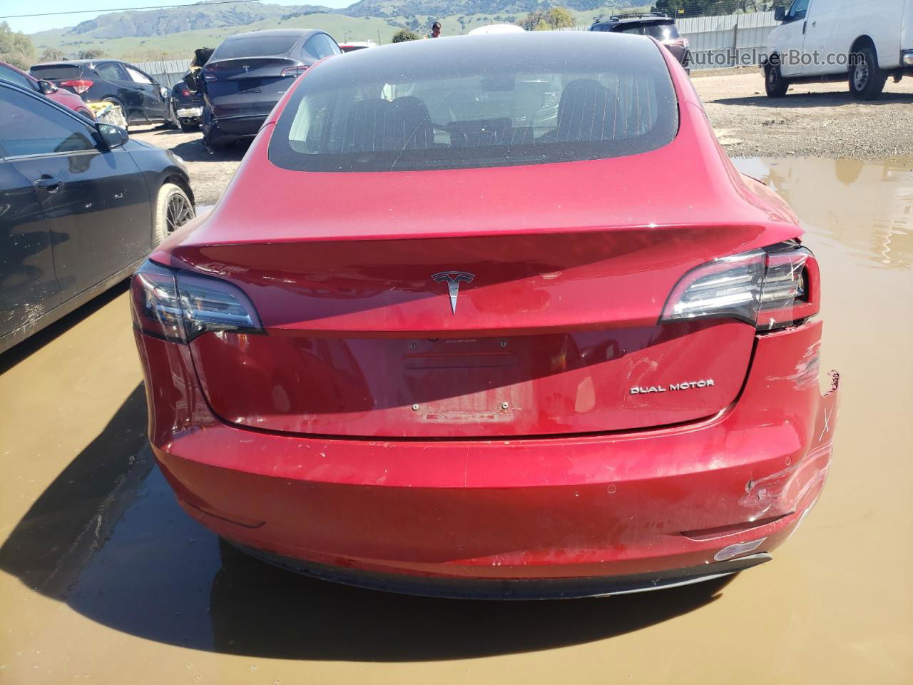 2018 Tesla Model 3  Red vin: 5YJ3E1EBXJF094275