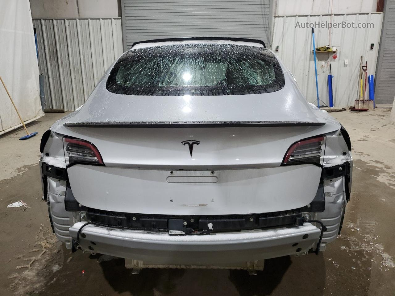 2018 Tesla Model 3  Silver vin: 5YJ3E1EBXJF104481