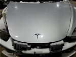 2018 Tesla Model 3  Серебряный vin: 5YJ3E1EBXJF104481