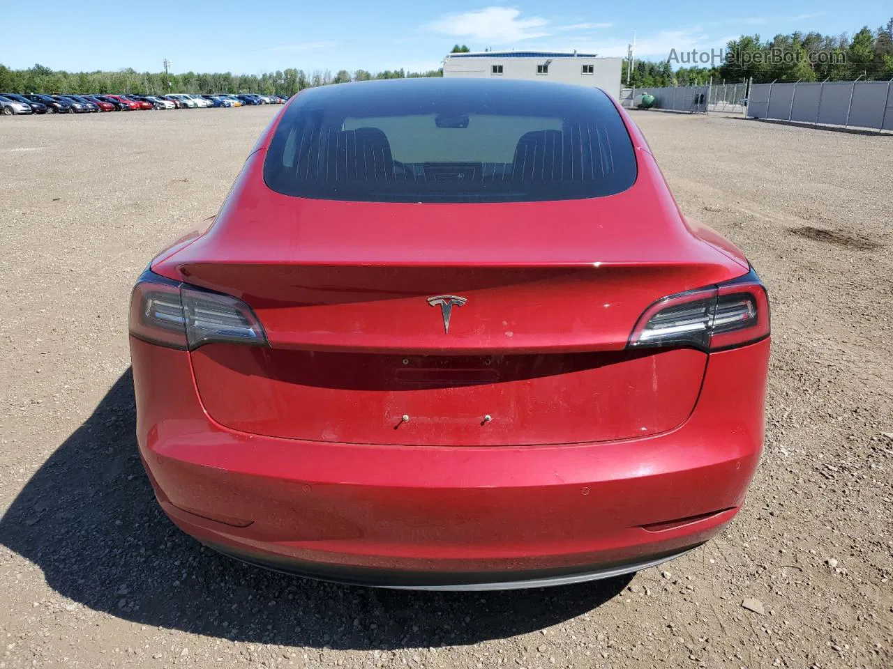 2018 Tesla Model 3  Red vin: 5YJ3E1EBXJF107042