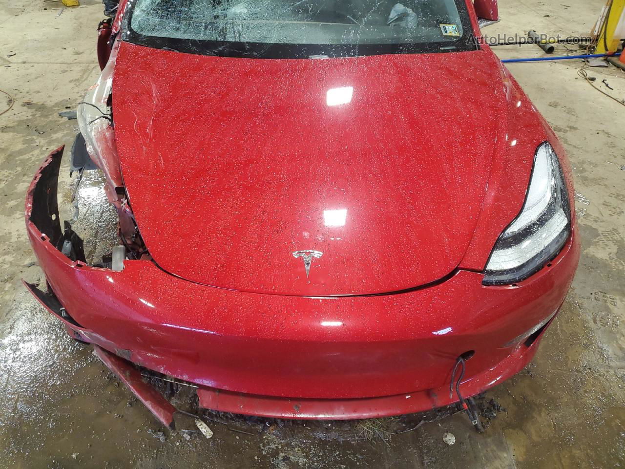 2018 Tesla Model 3  Красный vin: 5YJ3E1EBXJF114749