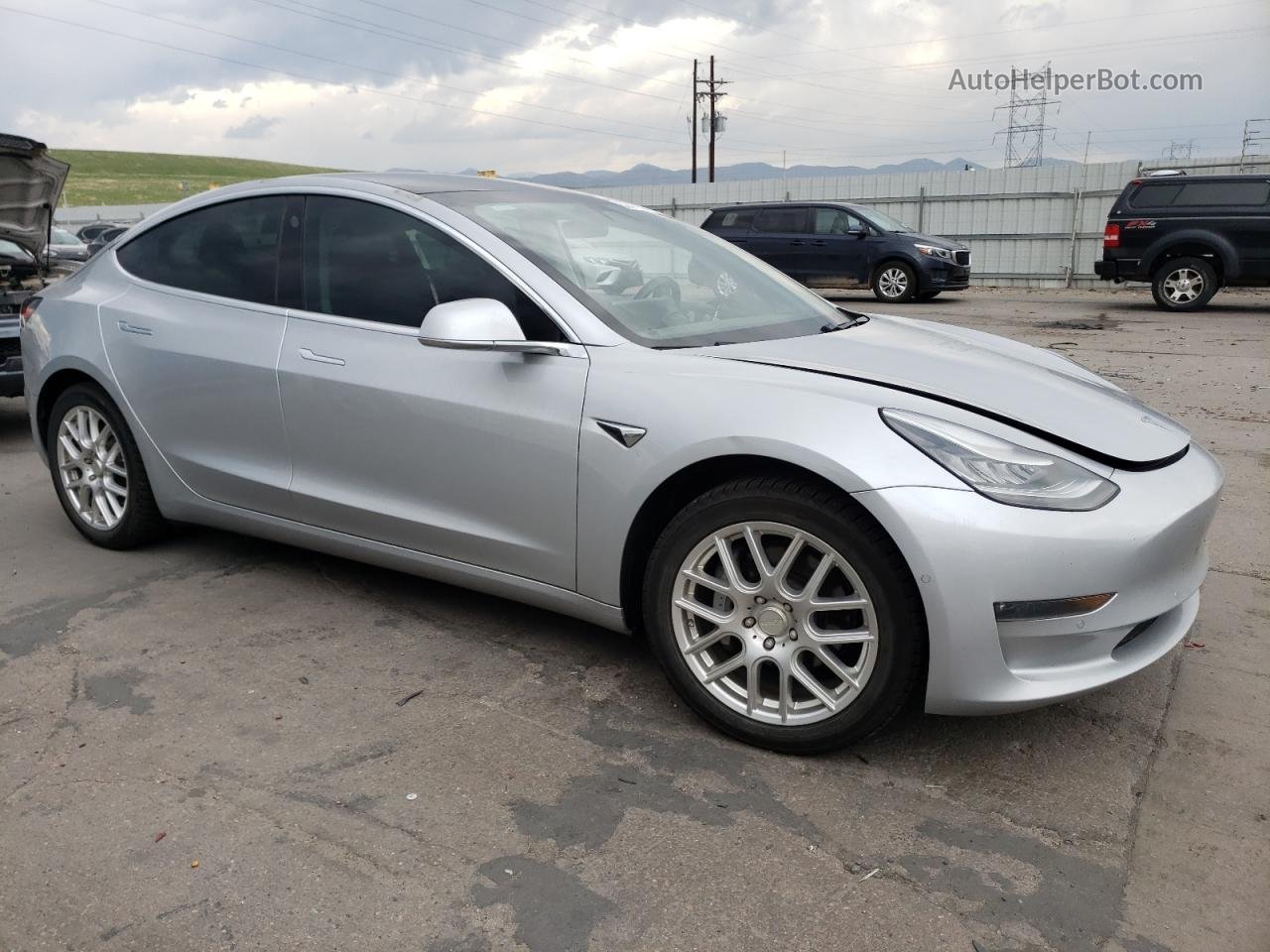 2018 Tesla Model 3  Silver vin: 5YJ3E1EBXJF117005