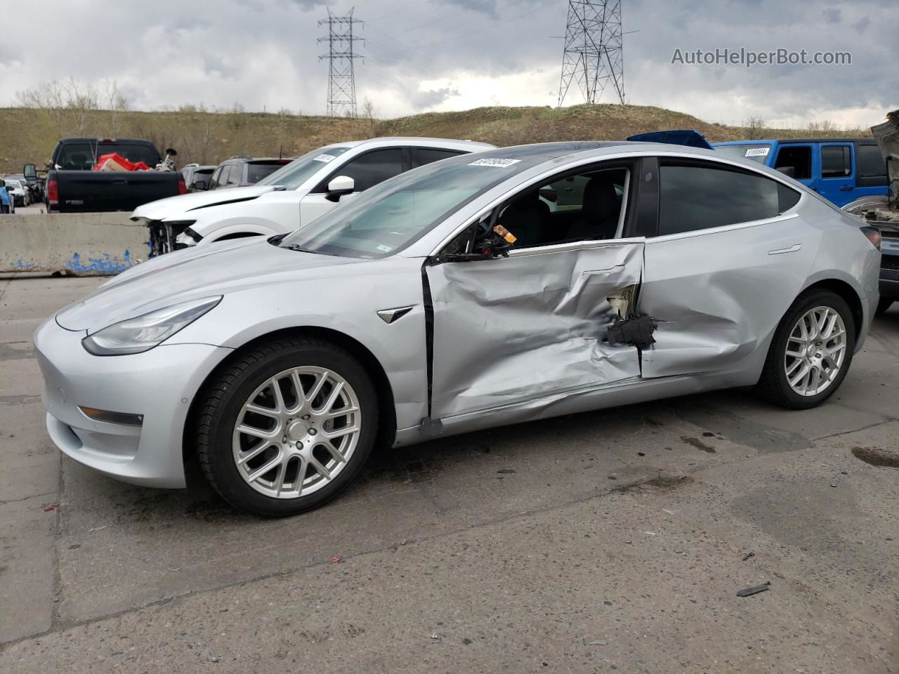 2018 Tesla Model 3  Silver vin: 5YJ3E1EBXJF117005