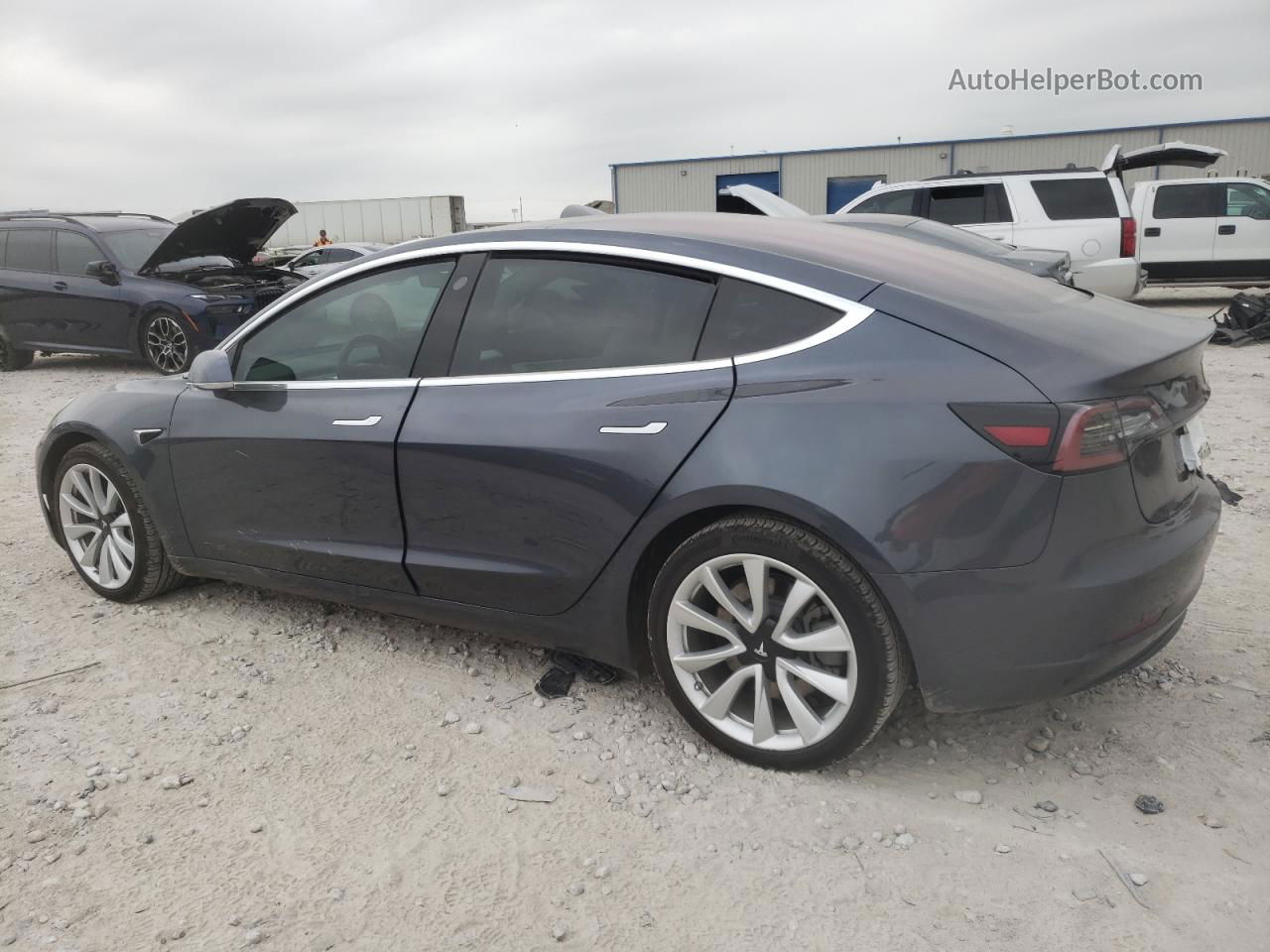 2018 Tesla Model 3  Серый vin: 5YJ3E1EBXJF188429