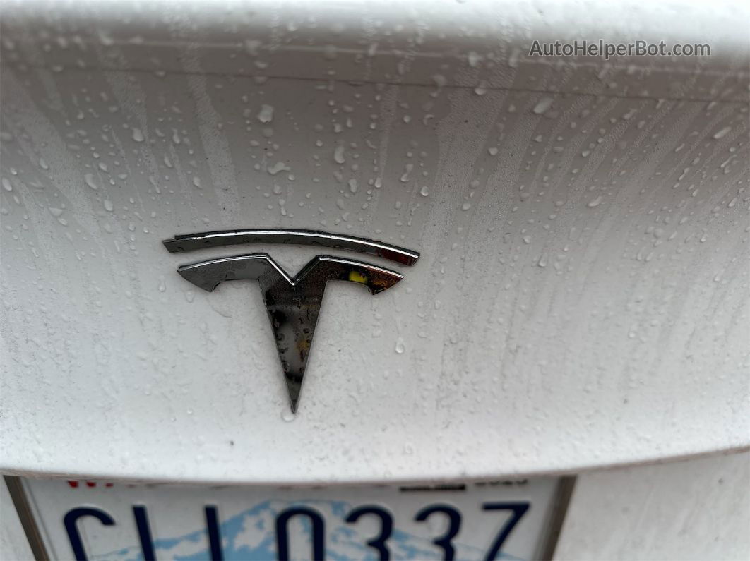 2019 Tesla Model 3   White vin: 5YJ3E1EBXKF193423