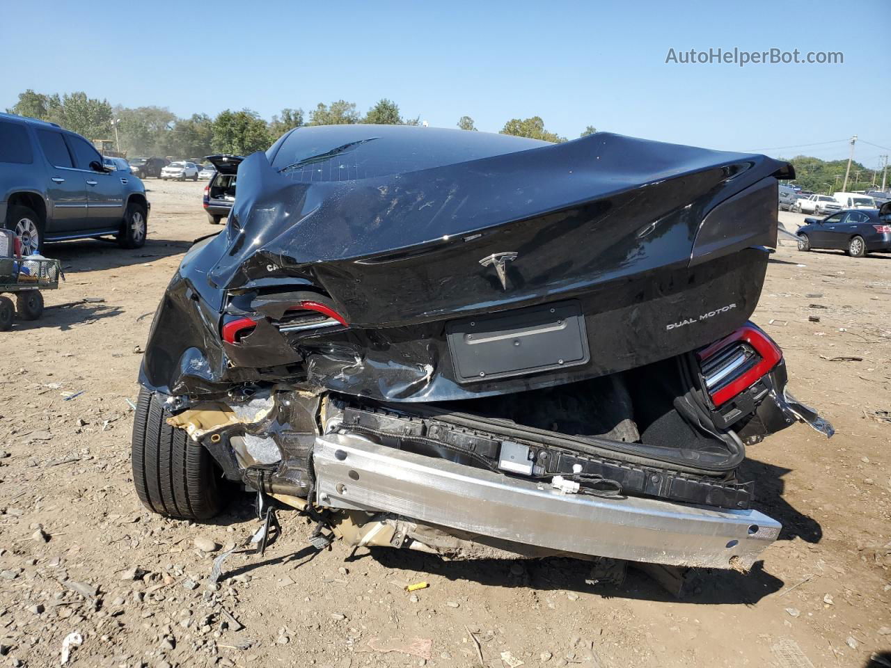 2019 Tesla Model 3  Black vin: 5YJ3E1EBXKF384498