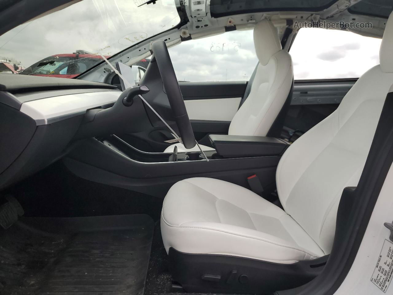 2019 Tesla Model 3  White vin: 5YJ3E1EBXKF513047