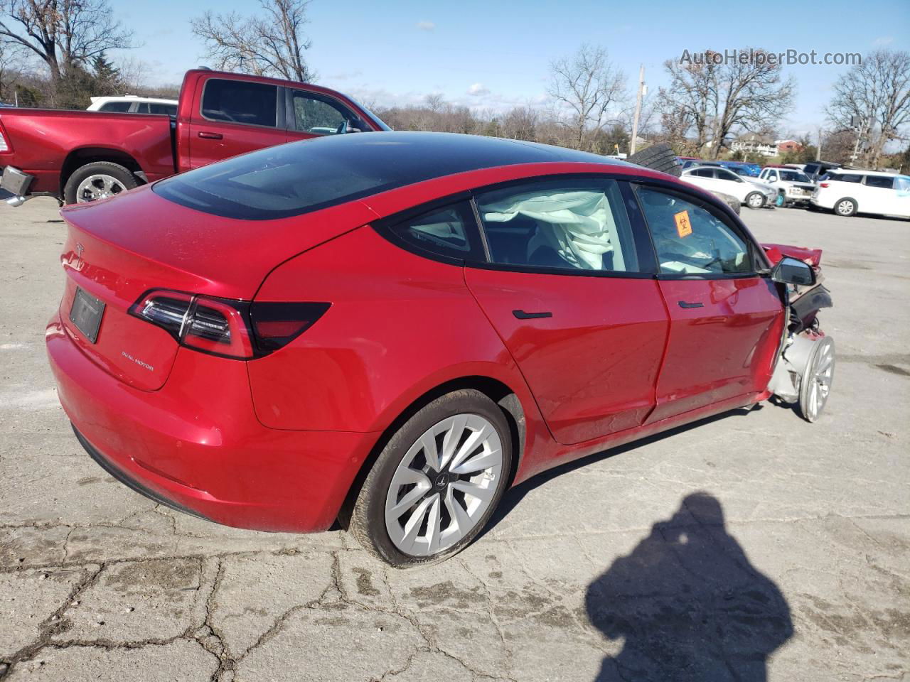 2022 Tesla Model 3  Красный vin: 5YJ3E1EBXNF115440