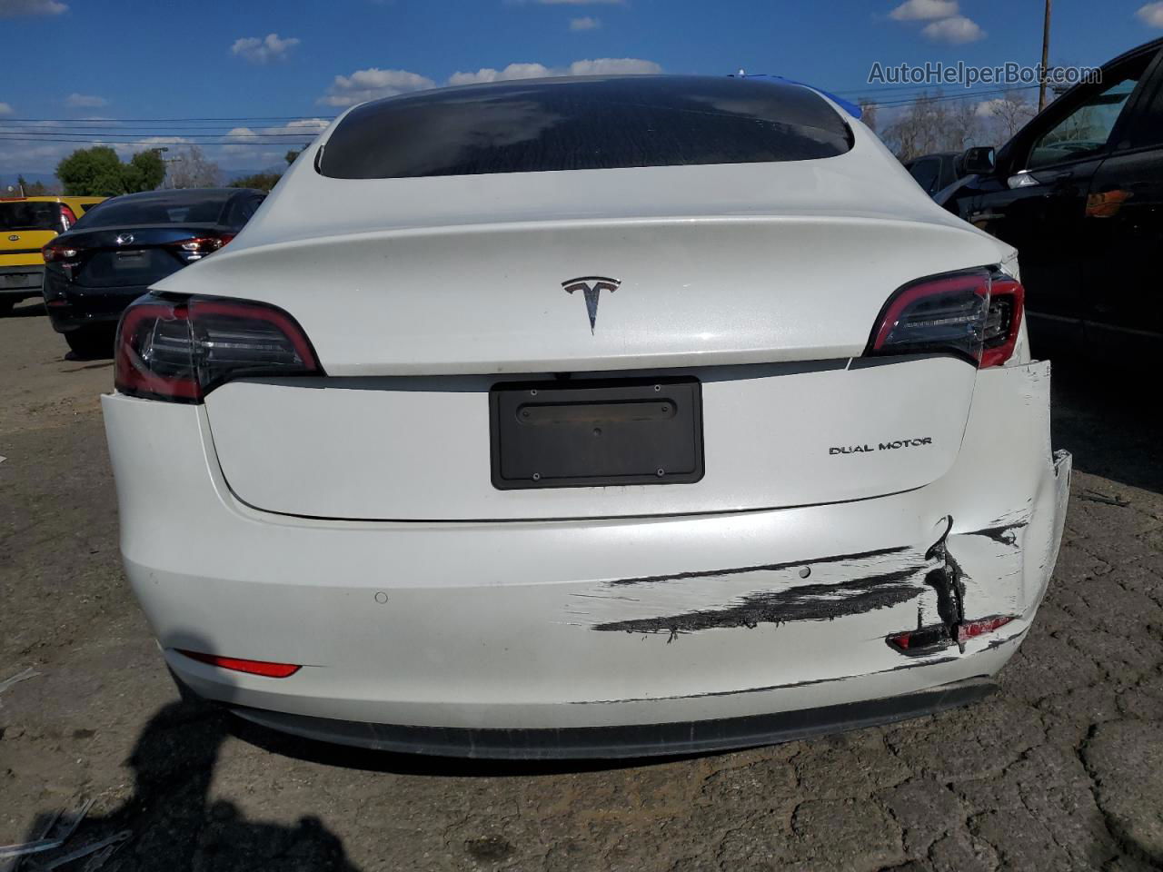 2022 Tesla Model 3  White vin: 5YJ3E1EBXNF129967