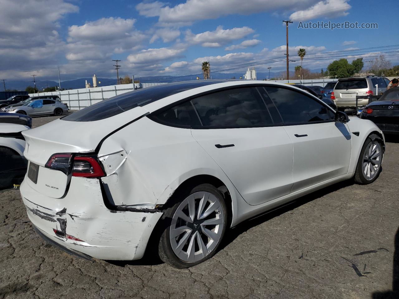 2022 Tesla Model 3  Белый vin: 5YJ3E1EBXNF129967