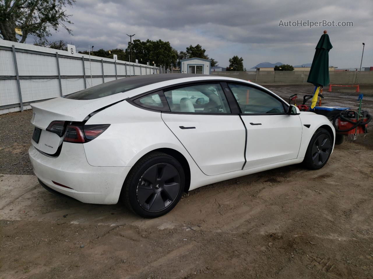 2022 Tesla Model 3  Белый vin: 5YJ3E1EBXNF363493