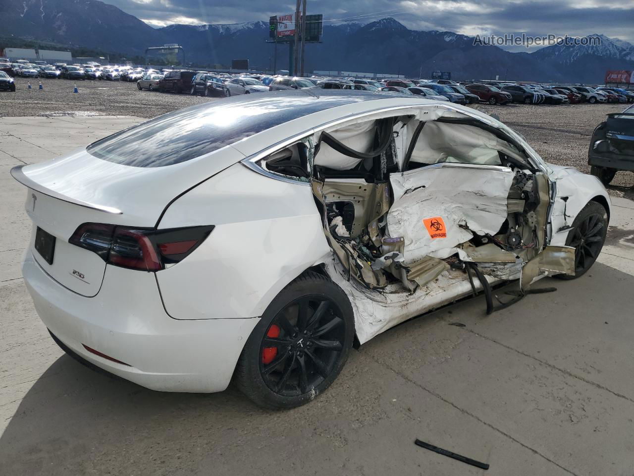 2020 Tesla Model 3  White vin: 5YJ3E1EC2LF624427