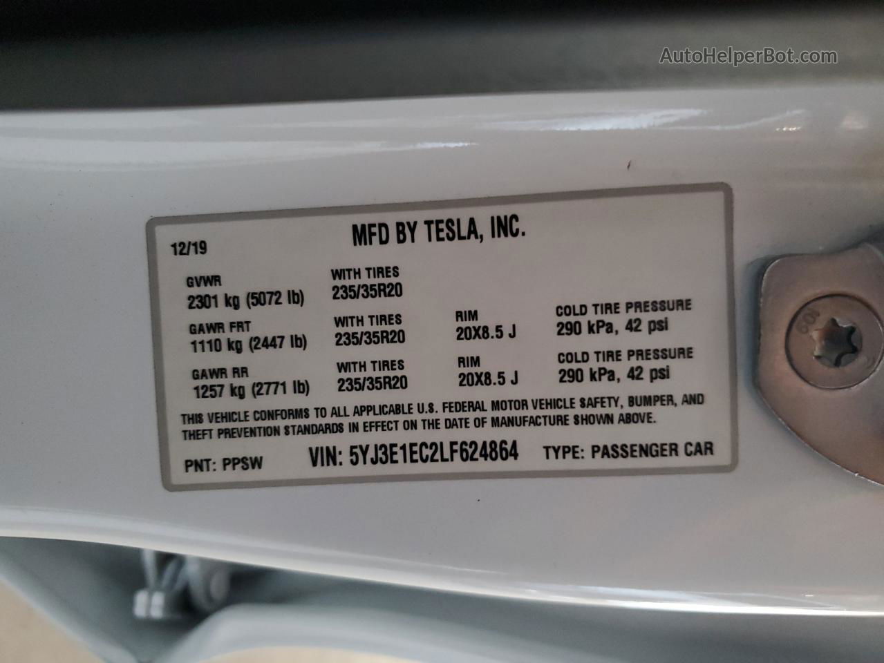 2020 Tesla Model 3  Белый vin: 5YJ3E1EC2LF624864