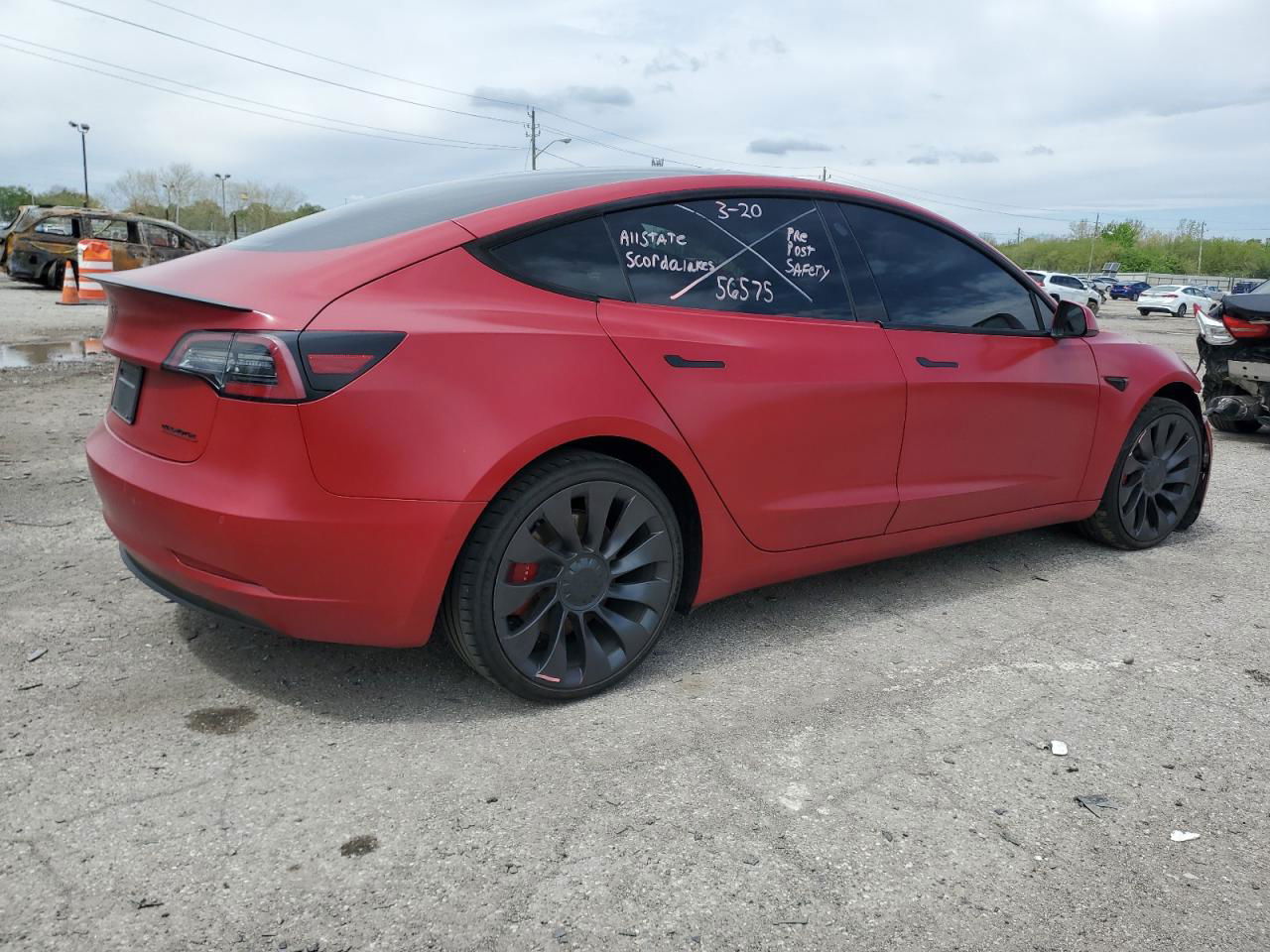 2022 Tesla Model 3  Red vin: 5YJ3E1EC8NF108639