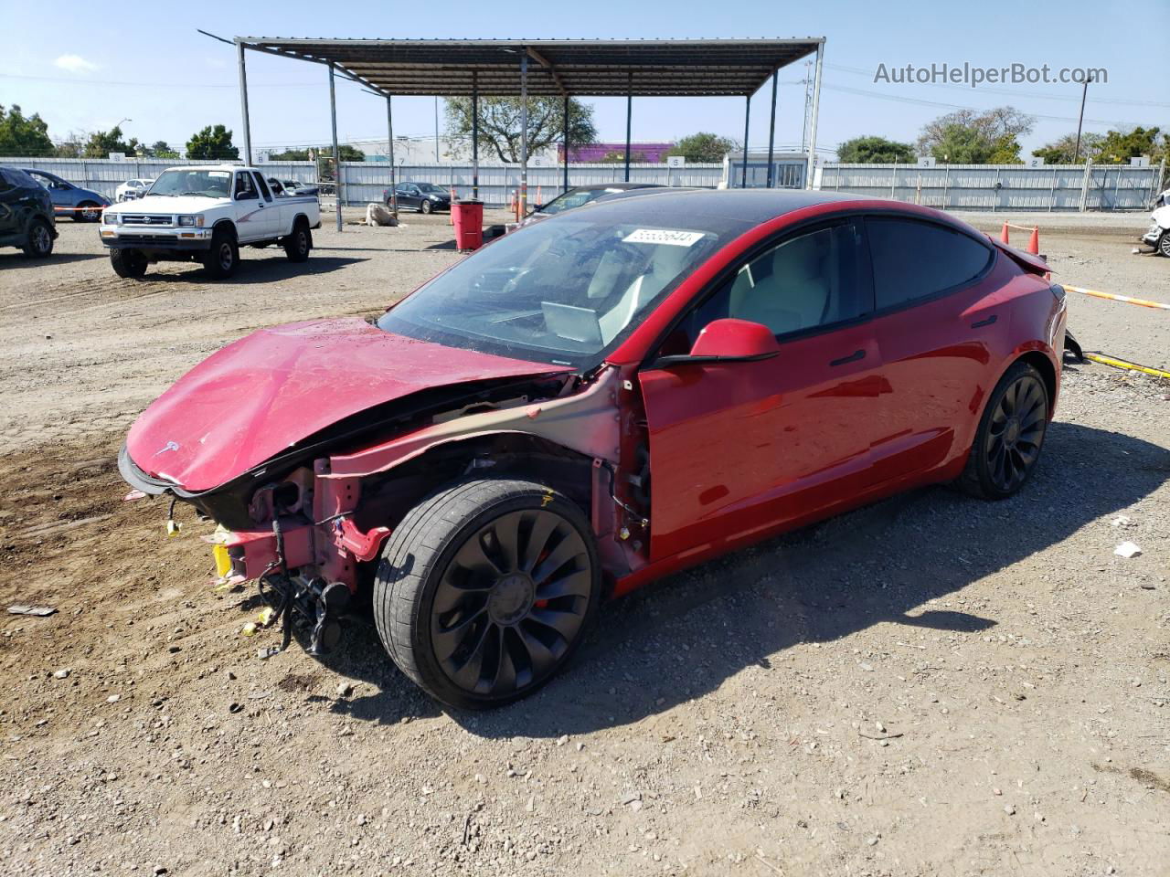 2022 Tesla Model 3  Red vin: 5YJ3E1EC8NF174818