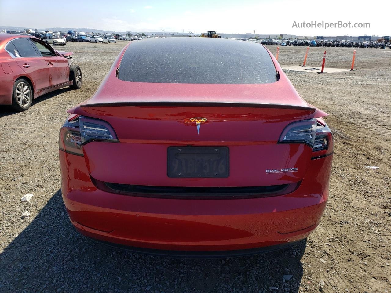 2022 Tesla Model 3  Red vin: 5YJ3E1EC8NF174818