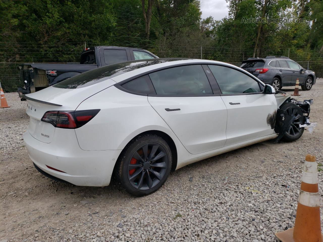 2020 Tesla Model 3  Белый vin: 5YJ3E1EC9LF800275