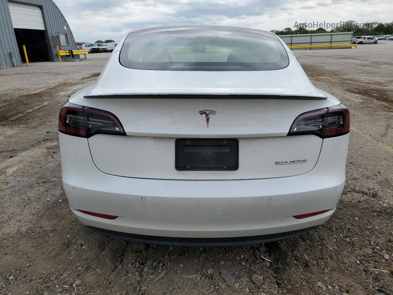 2021 Tesla Model 3  White vin: 5YJ3E1EC9MF992363