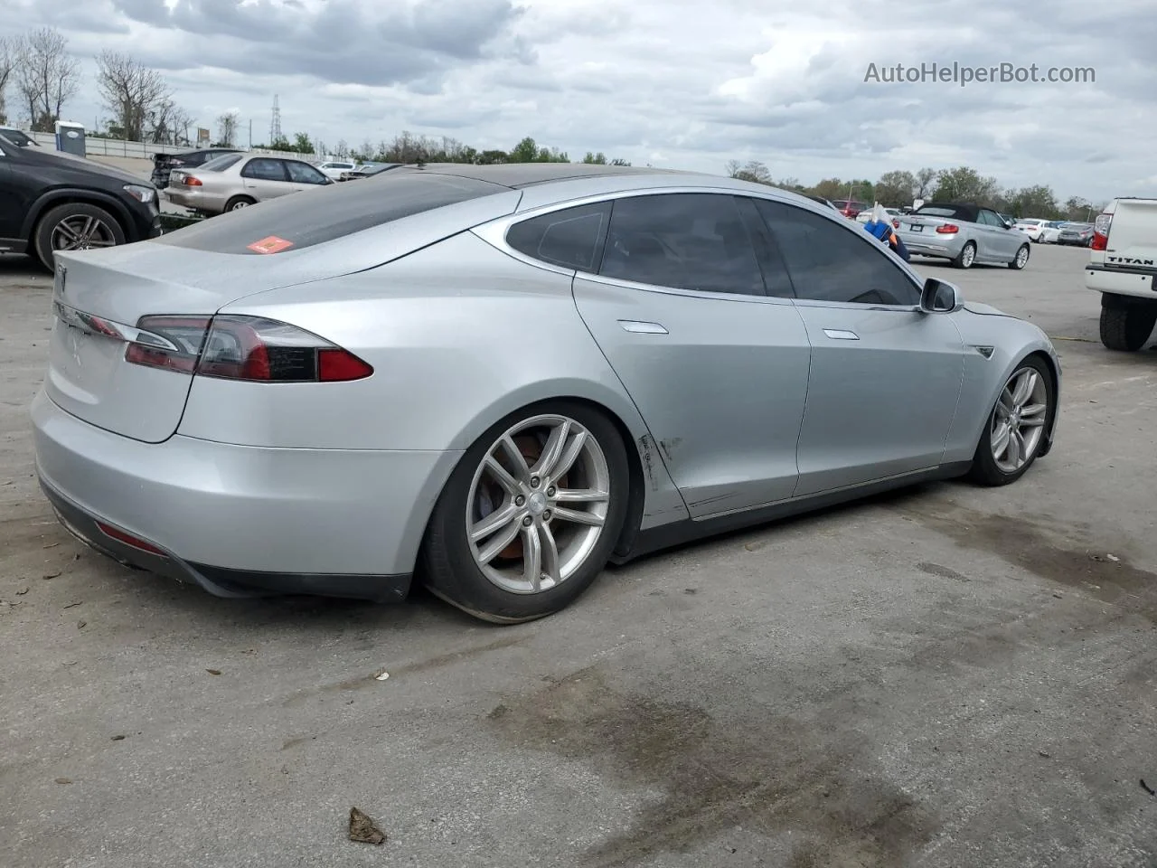 2013 Tesla Model S  Silver vin: 5YJSA1AC3DFP10957
